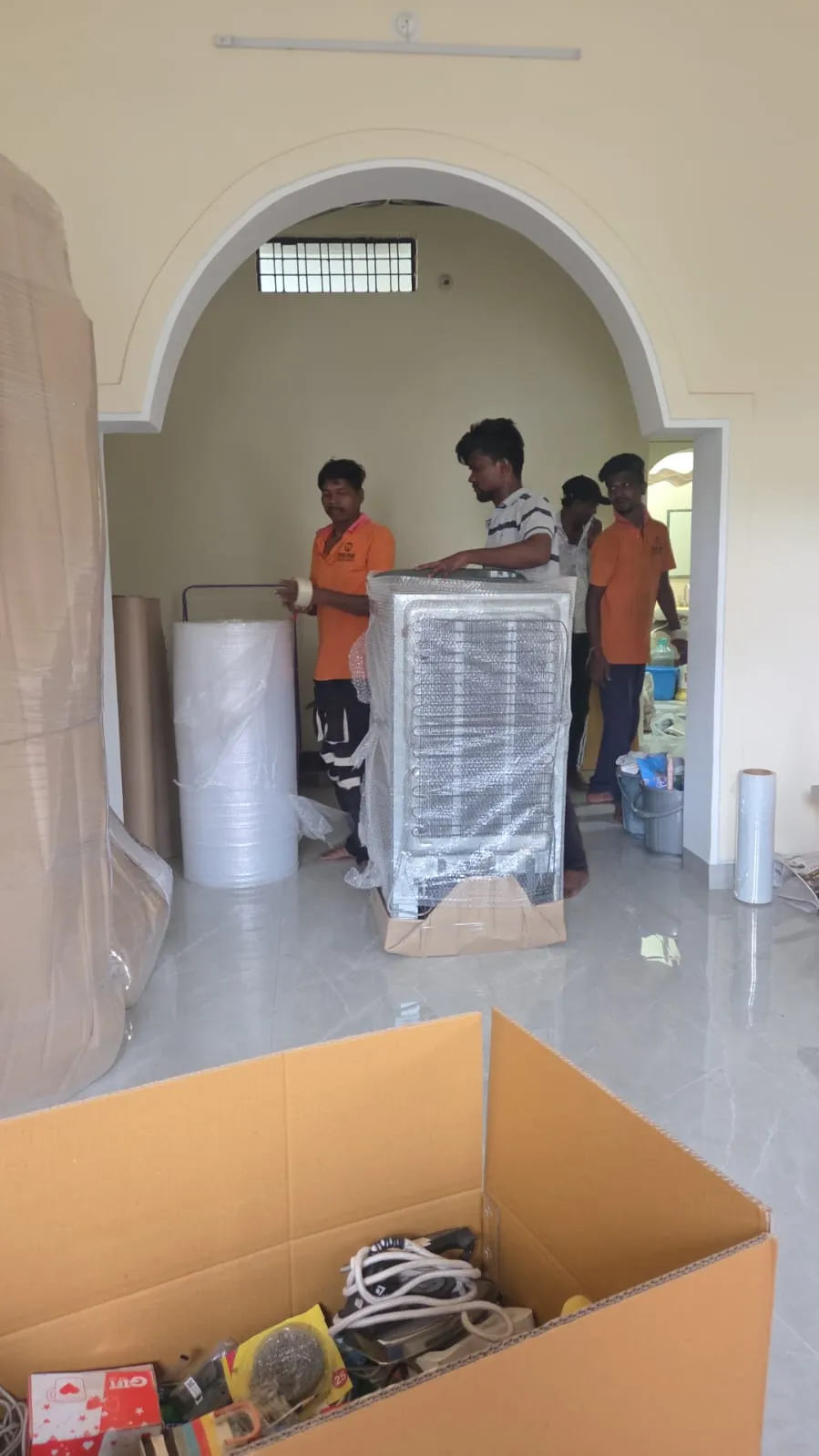 SRL Group packing and moving team in action