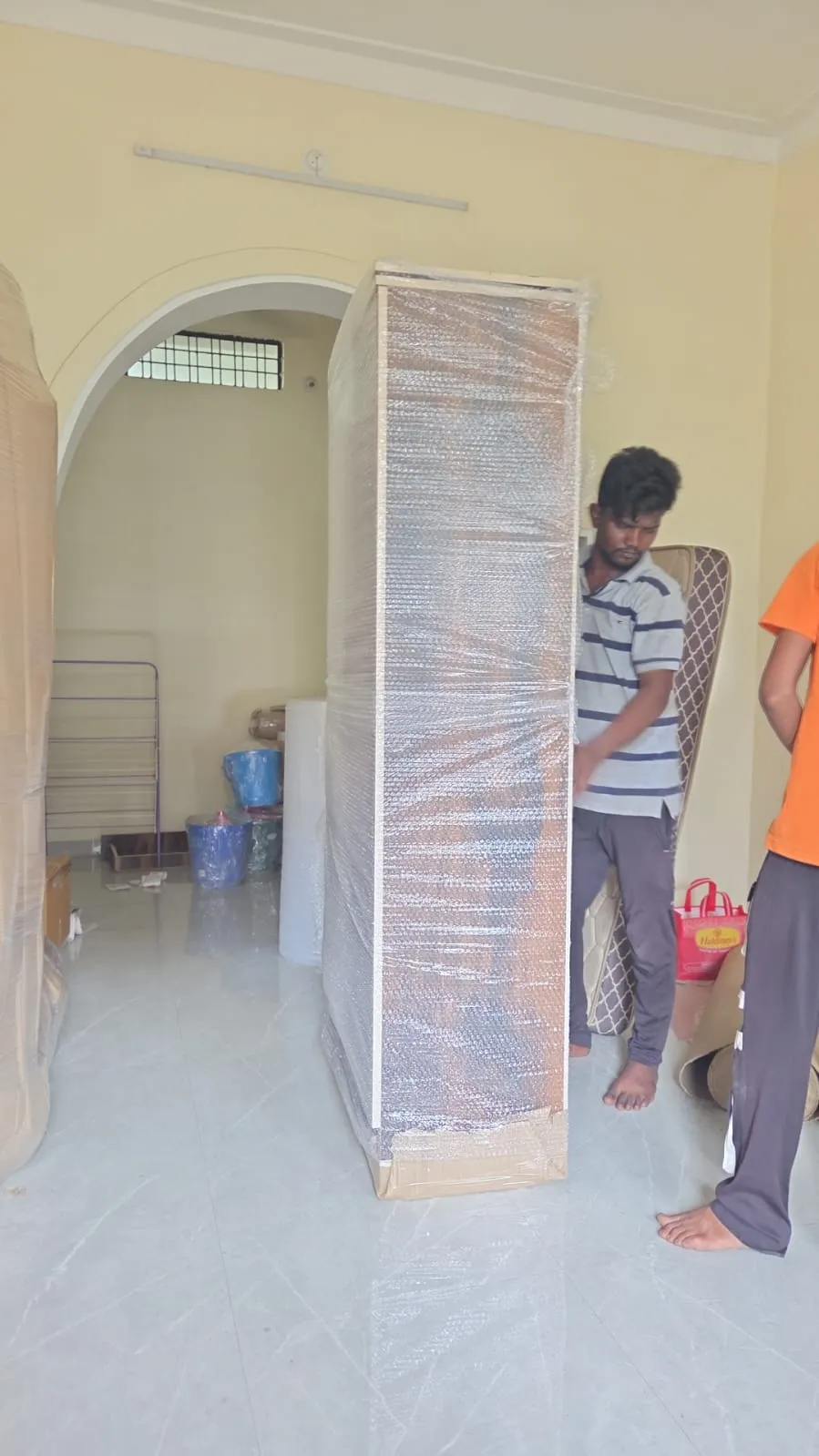 SRL Group packing and moving team in action